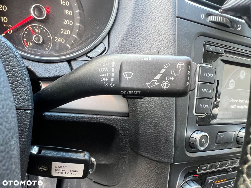 Volkswagen Golf 1.6 TDI DPF Highline - 23