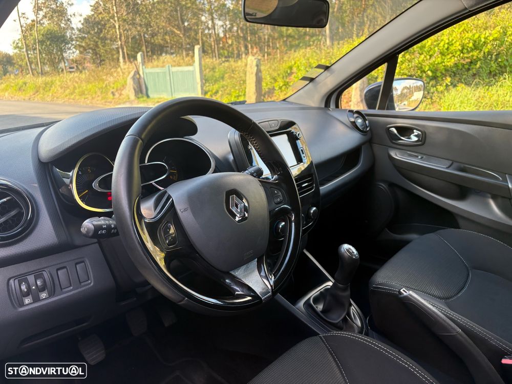 Renault Clio 1.5 dCi Luxe - 23