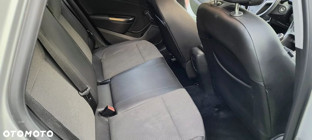 Opel Astra - 20