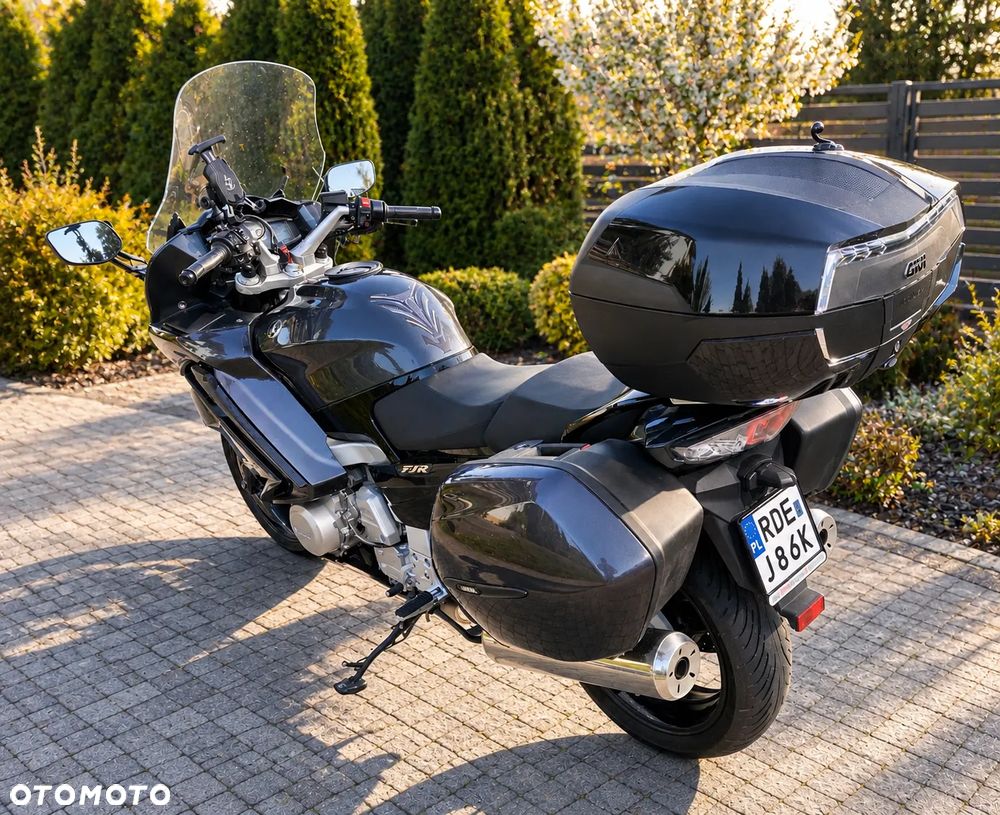 Yamaha FJR - 4