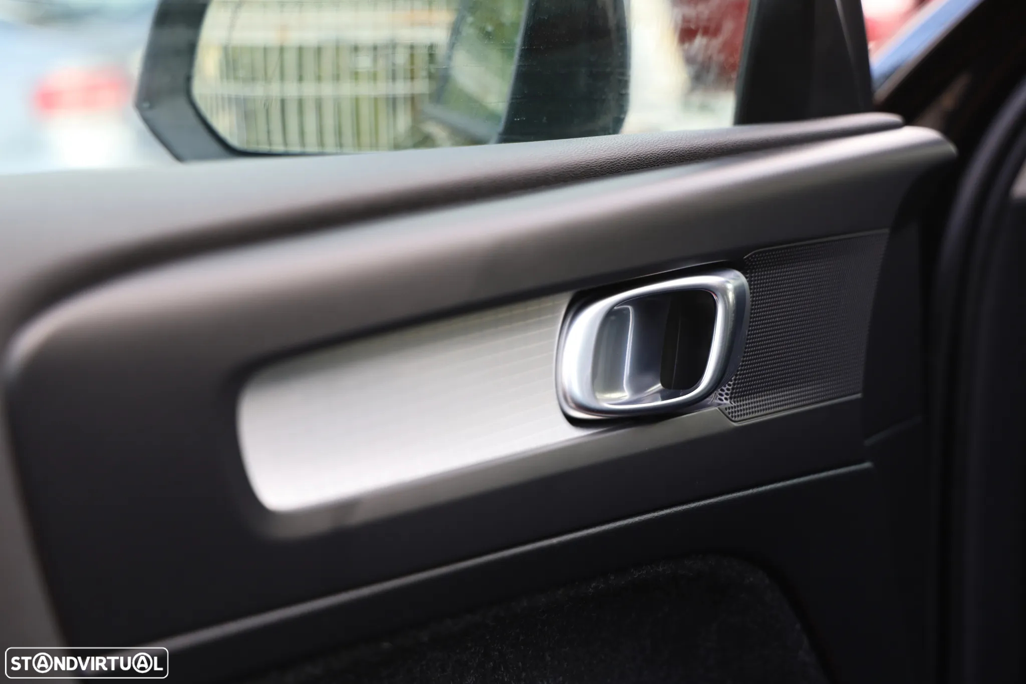 Volvo XC 40 2.0 D3 Momentum Plus - 14