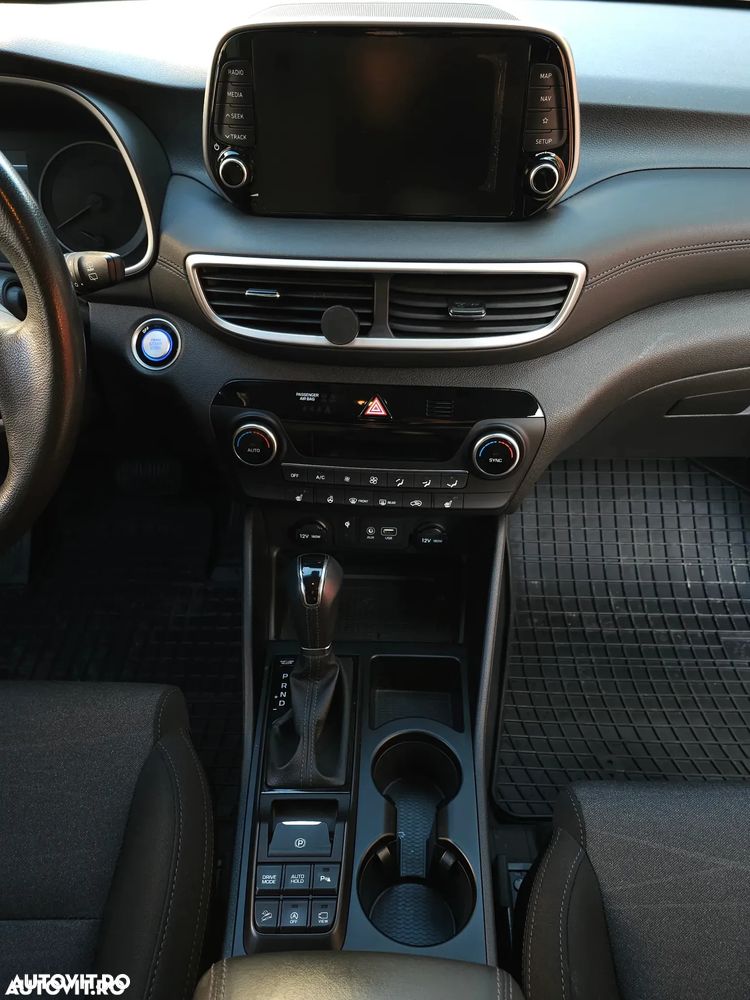 Hyundai Tucson 2.0 CRDI 4WD Automatik Premium - 11