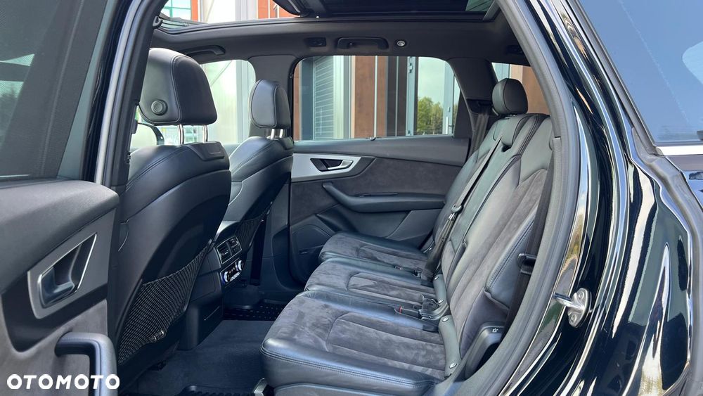 Audi Q7 - 10