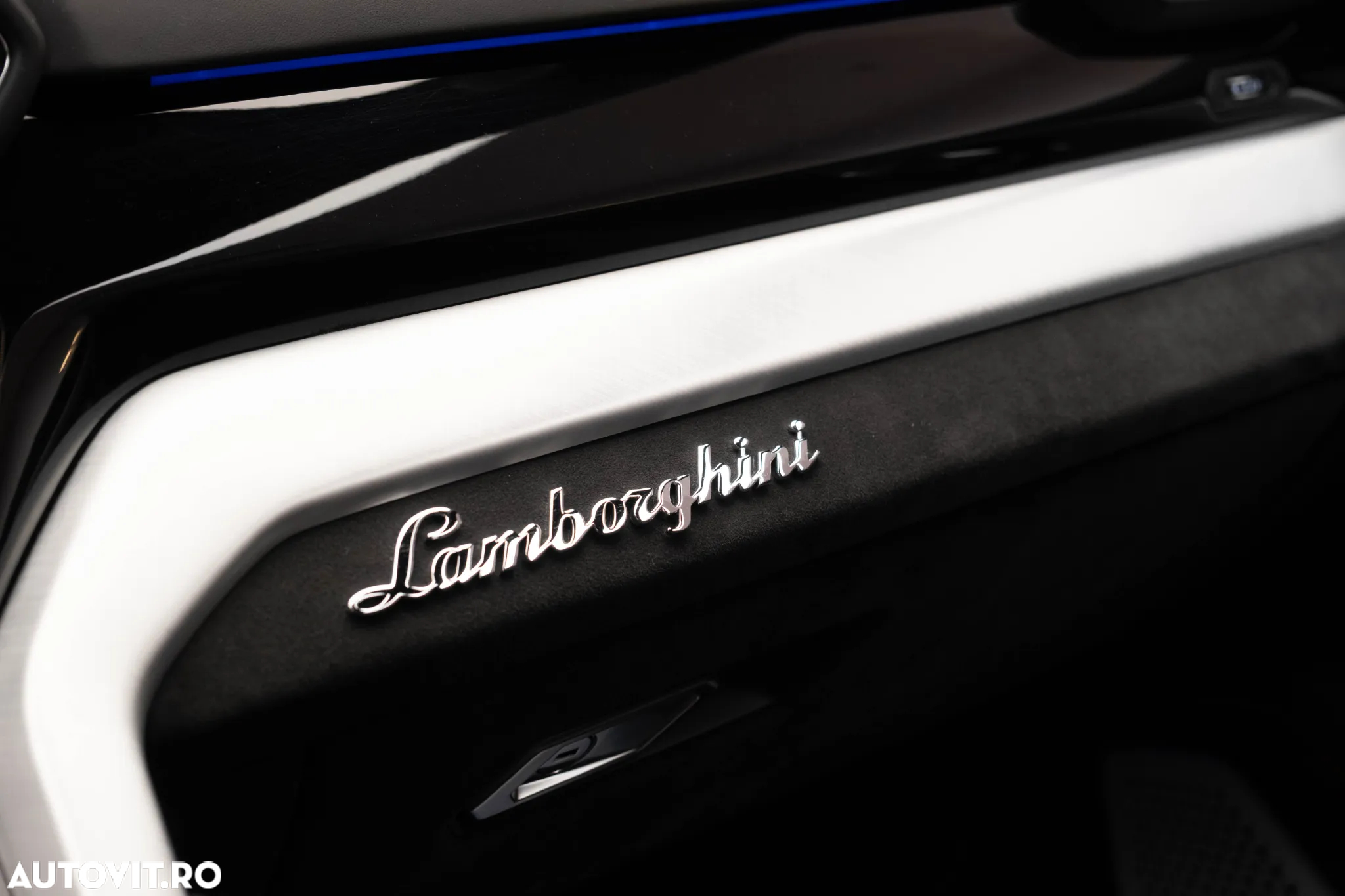 Lamborghini URUS - 18