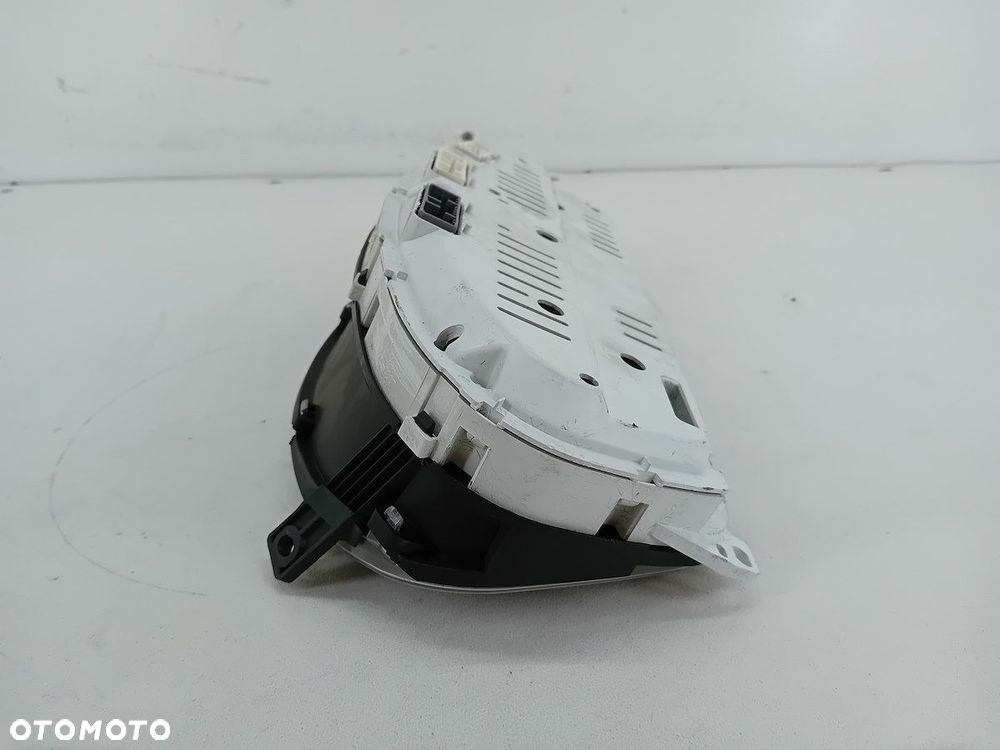 LICZNIK HYUNDAI TUSCON I 924013-2E481 2.0 CRDI - 3