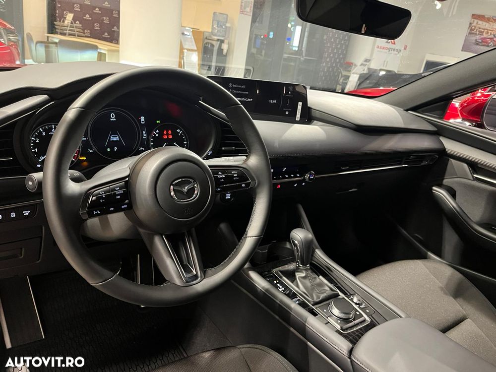 Mazda 3 e-Skyactiv G140 AT MHEV Center-Line - 12