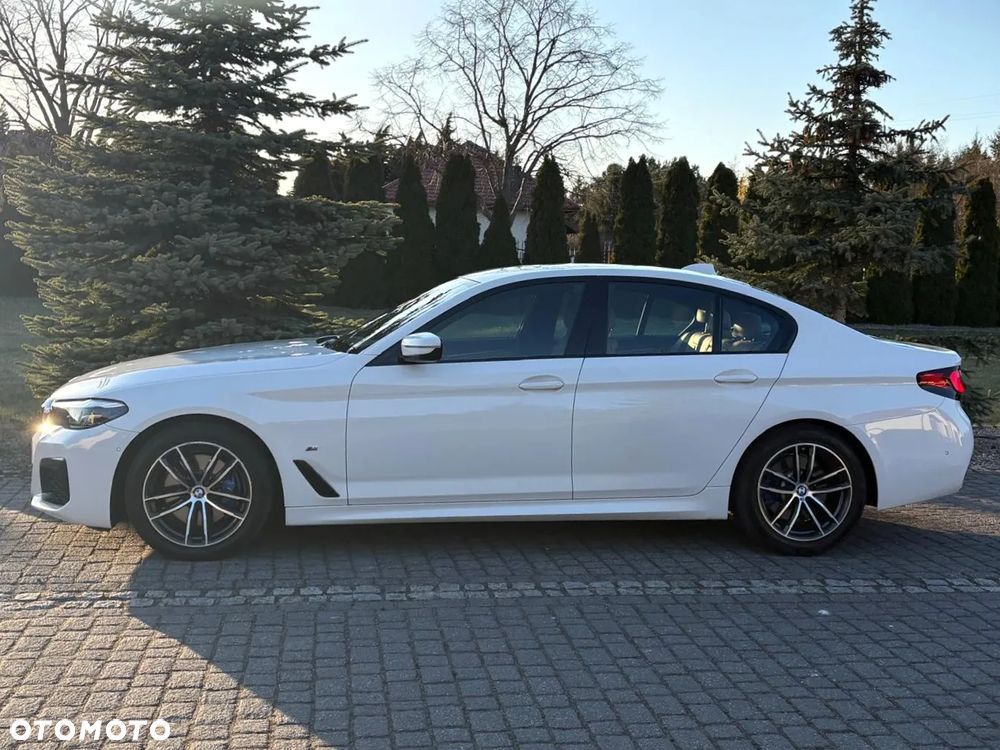 BMW Seria 5 520d M Sport - 12