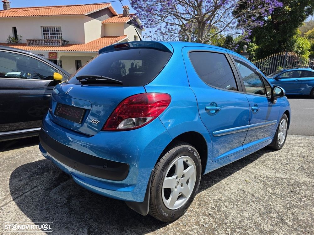 Peugeot 207 1.4 16V Trendy - 3