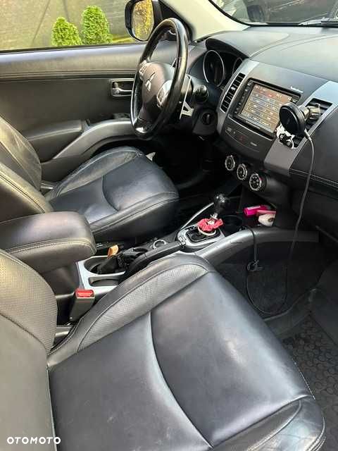 Mitsubishi Outlander - 5