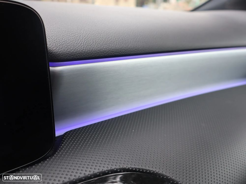 Mercedes-Benz A 250 e AMG Line - 35