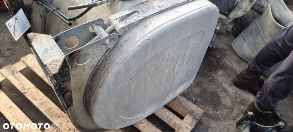 ZBIORNIK PALIWA RENAULT KERAX 410 DXI 20503504 80X70X70 - 3