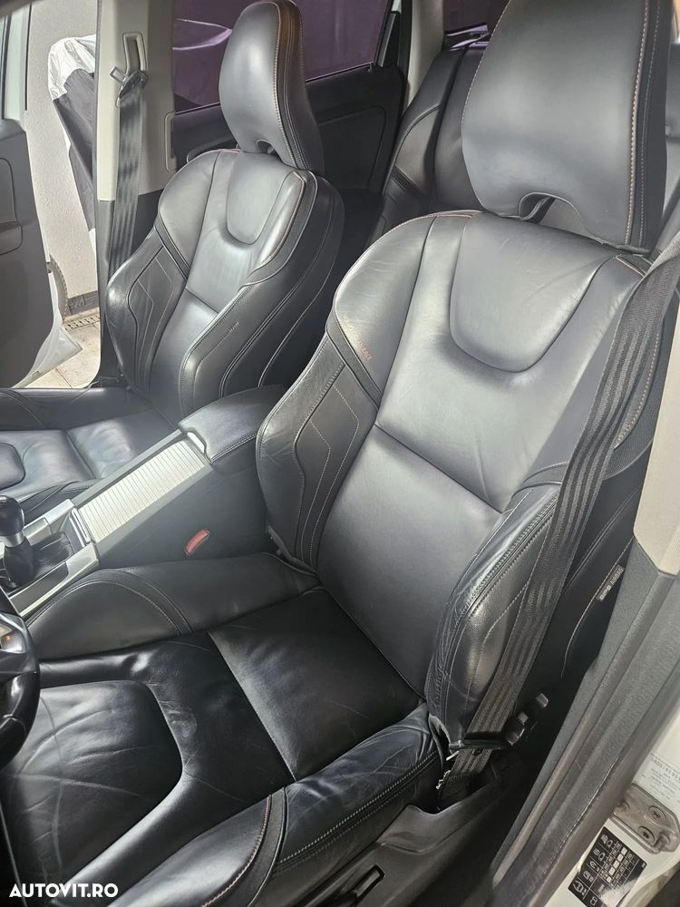 Volvo XC 60 D4 AWD Ocean Race - 10