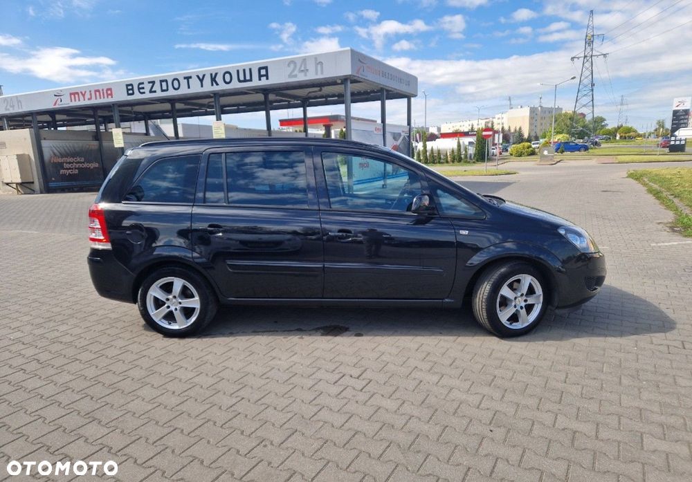Opel Zafira - 3