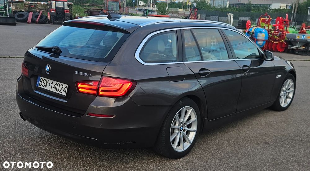 BMW Seria 5 525d - 15