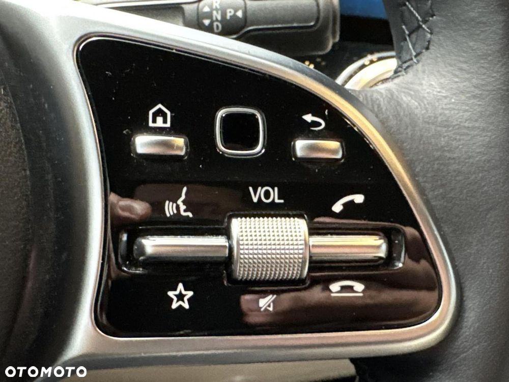 Mercedes-Benz GLA 200 Progressive - 16