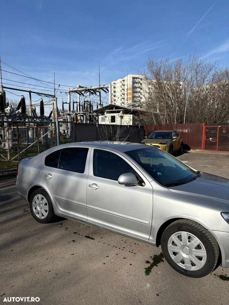 Skoda Octavia 1.6 TDI DPF Ambition - 6