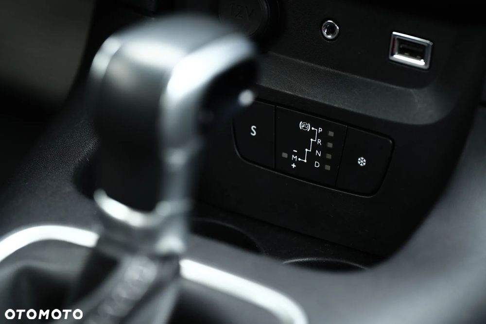 Citroën C3 1.2 PureTech Shine S&S EAT6 - 9