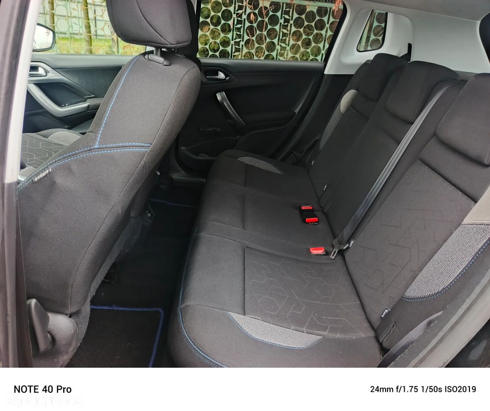 Peugeot 2008 1.2 Pure Tech Style - 22