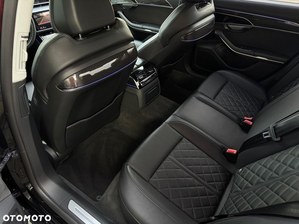 Audi S8 - 18