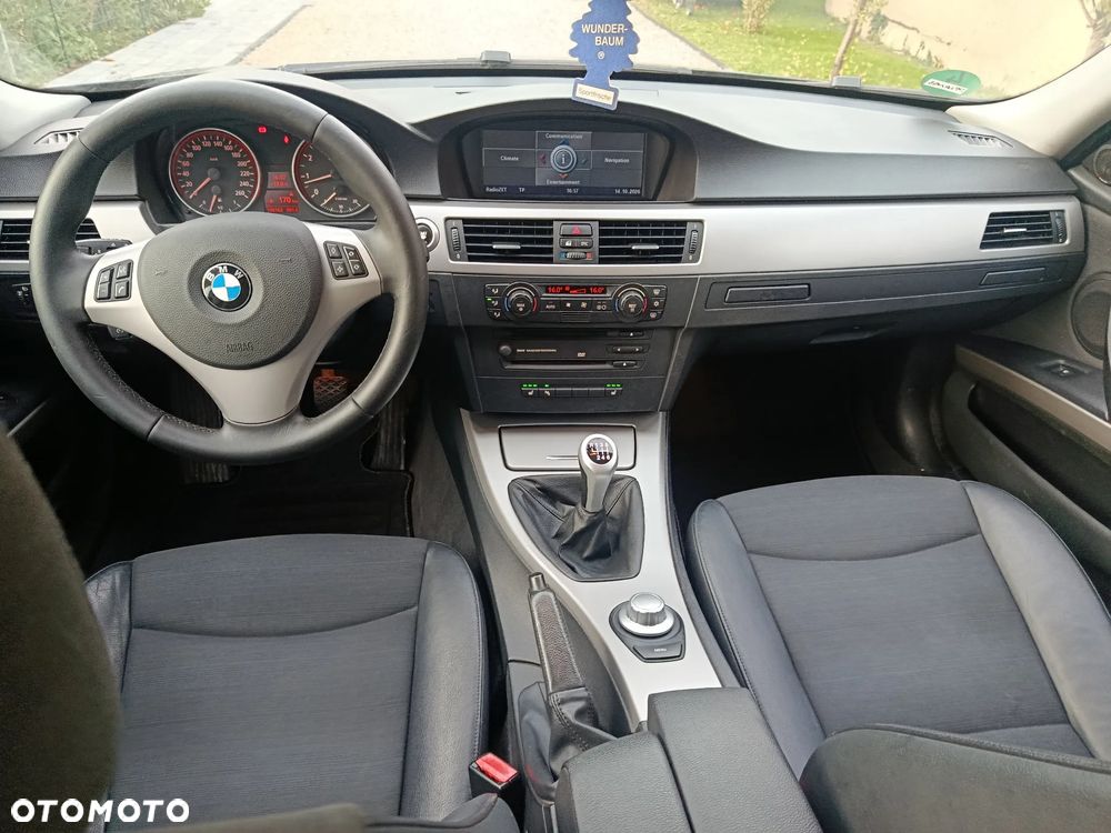 BMW Seria 3 325i - 14