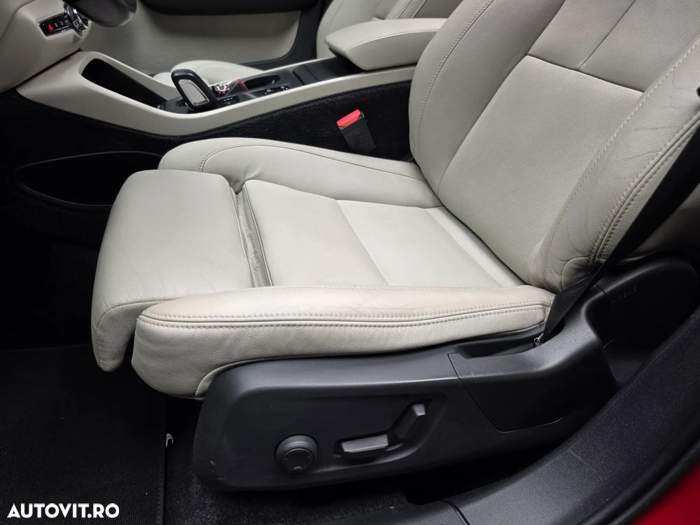 Volvo XC 40 D4 AWD Geartronic Inscription - 12