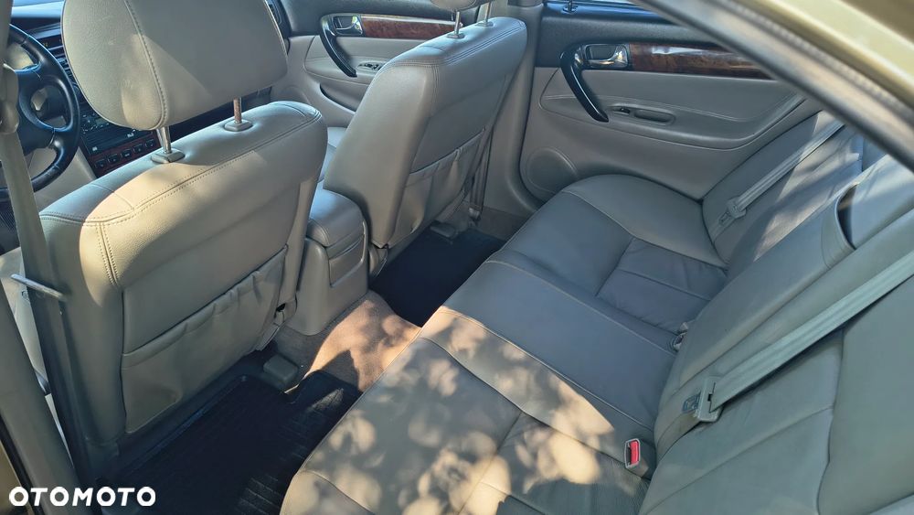 Daewoo Evanda 2.0 CDX - 12