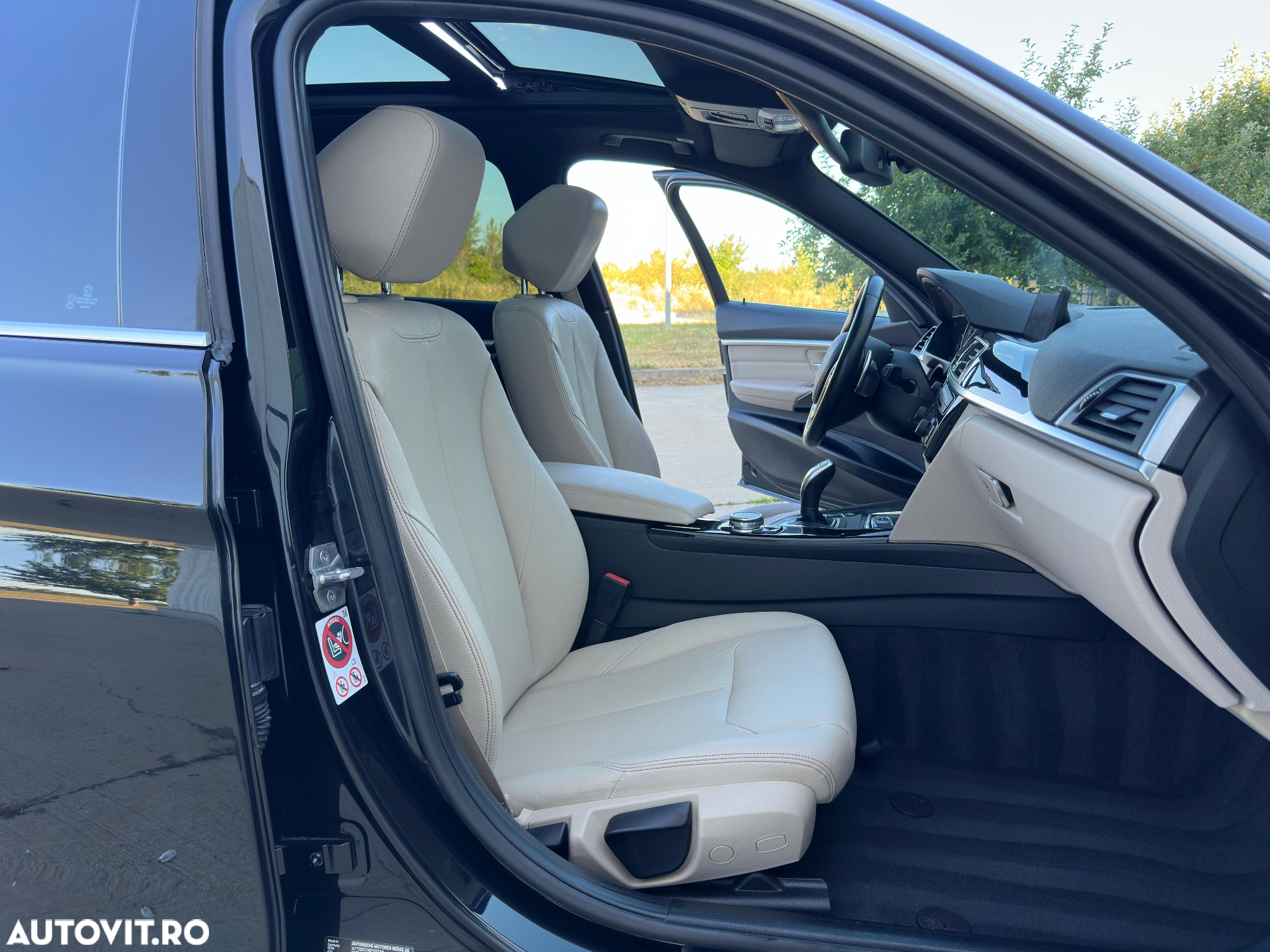 BMW Seria 3 320d Touring Aut. Edition Luxury Line Purity - 10