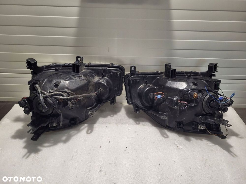 nissan x-trail t31 zw komplet lamp przednich - 3