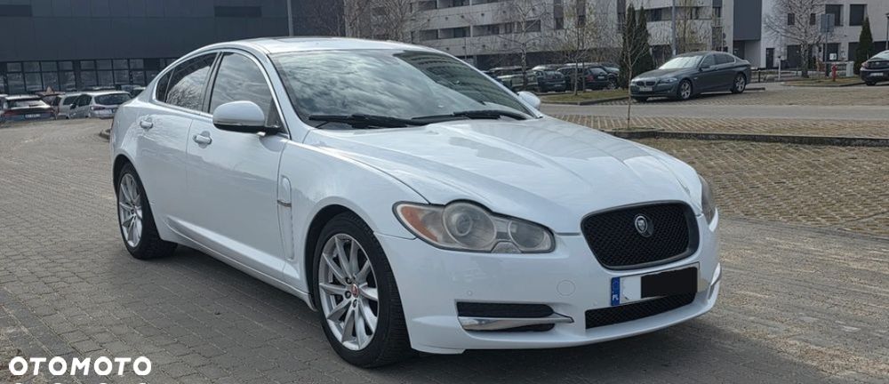 Jaguar XF 2.0 T R-Sport - 1
