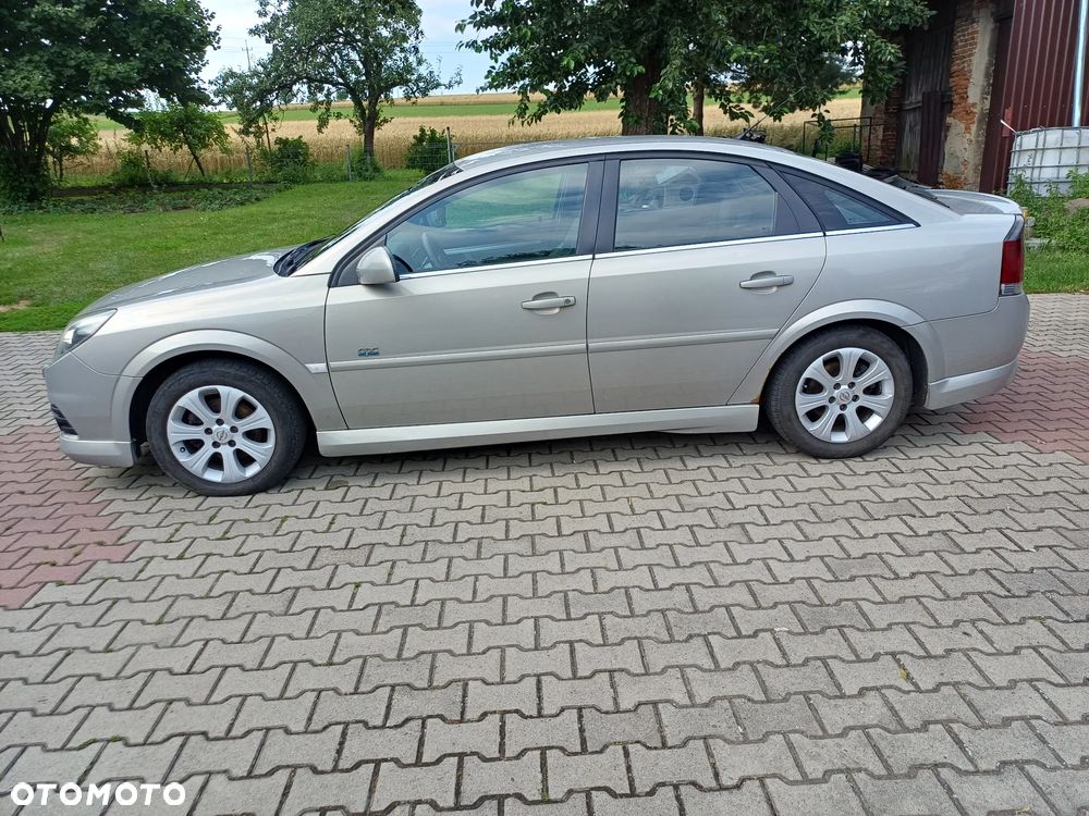 Opel Vectra 1.9 CDTI Sport / GTS - 1