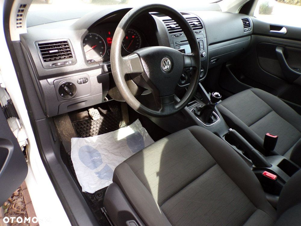 Volkswagen Golf - 27