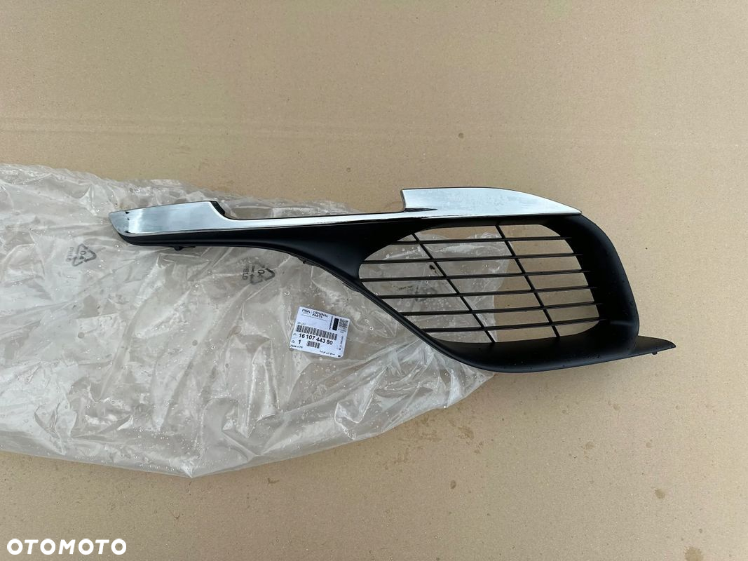 KRATKA GRILL Peugeot 308 II T9 2013 NOWA ORYGINAŁ CHROM PRAWA - 2