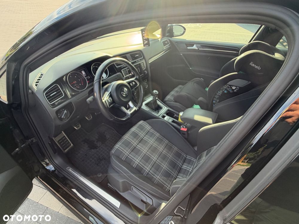 Volkswagen Golf 2.0 TDI BMT GTD - 6