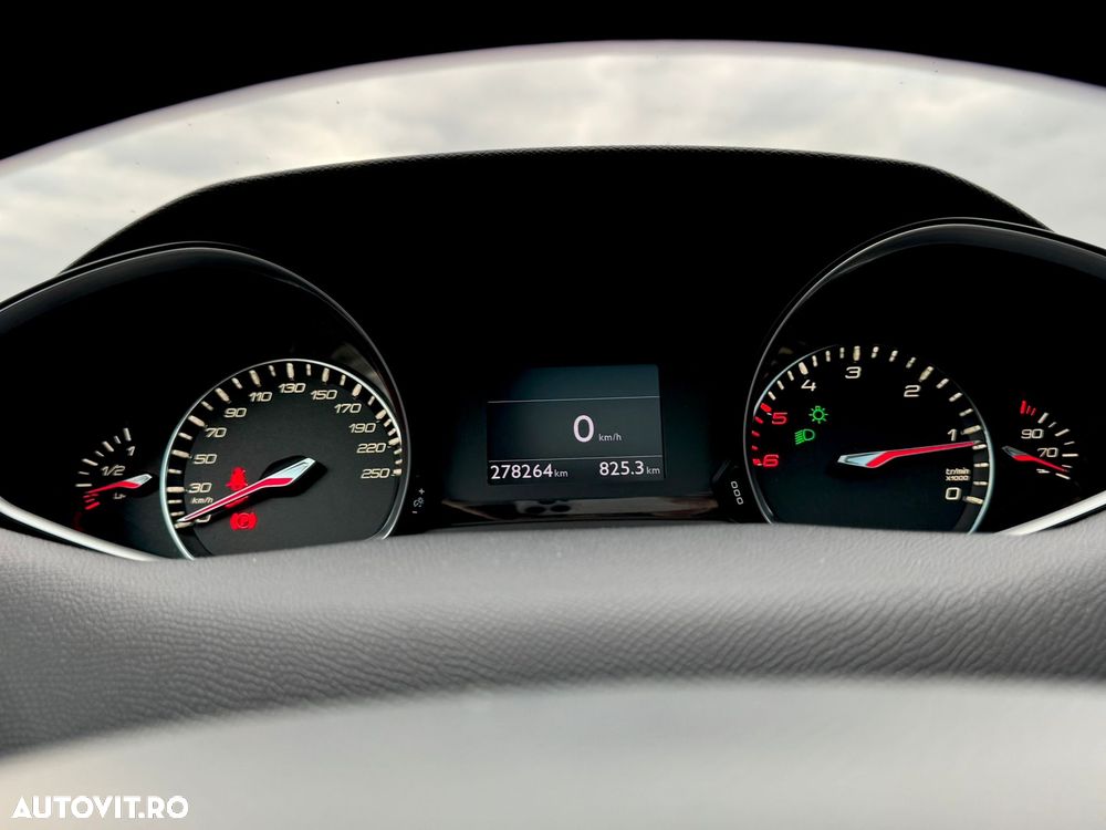 Peugeot 308 - 16