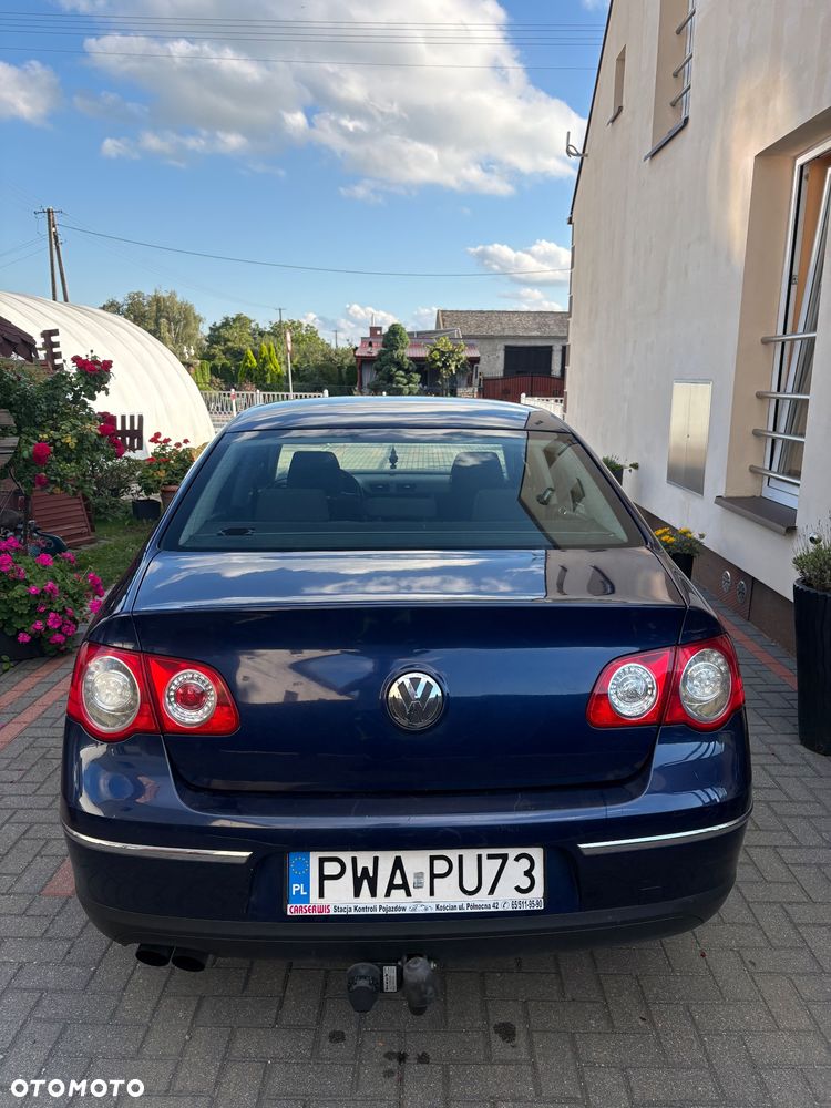 Volkswagen Passat 2.0 TDI DPF Comfortline - 5