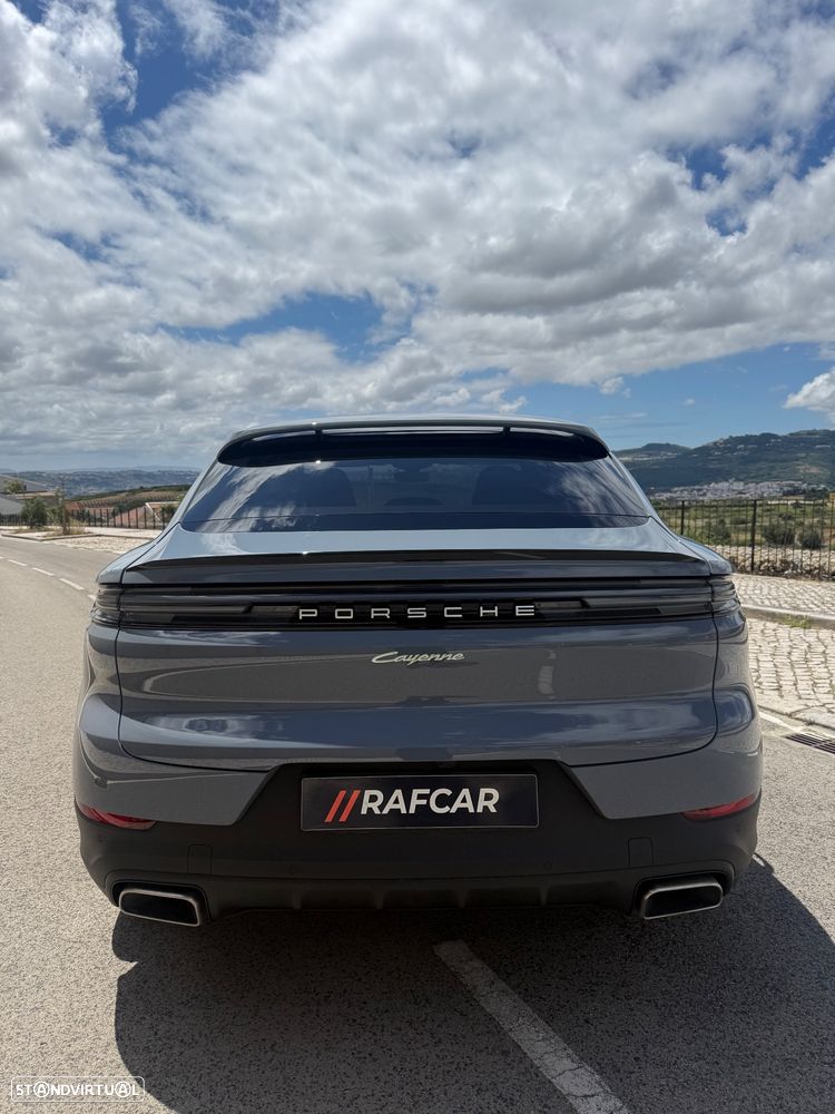 Porsche Cayenne Coupé E-Hybrid - 7