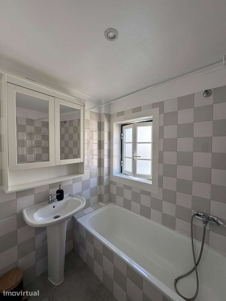 *Apartamento T1 para arrendar em Lisboa – Rua de Santa Bárbara* - Grande imagem: 4/14