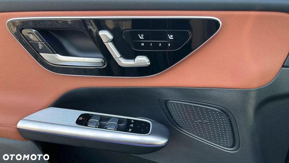 Mercedes-Benz GLC 300 mHEV 4-Matic AMG Line - 12