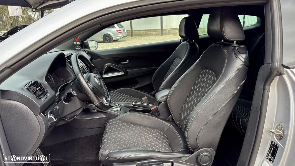 VW Scirocco 2.0 TDI Sport DSG - 23