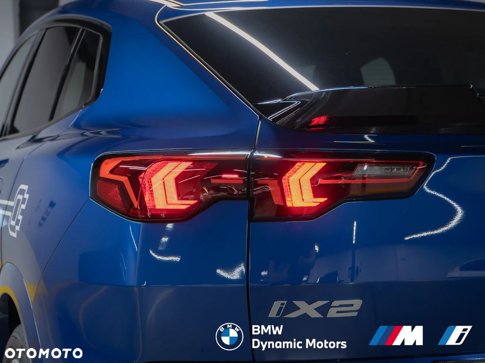 BMW iX2 eDrive20 - 13