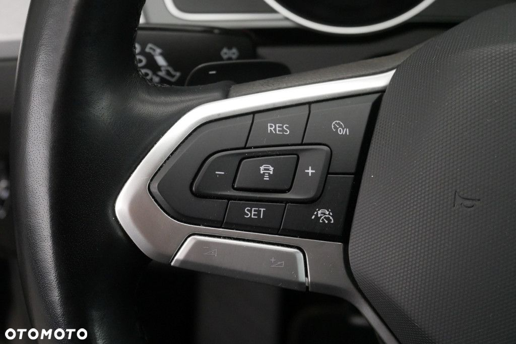 Volkswagen Passat 2.0 TSI Business DSG - 24