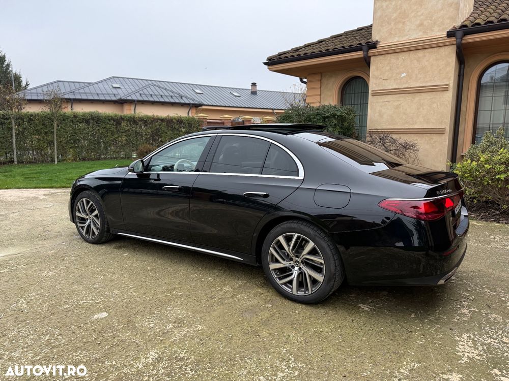 Mercedes-Benz E 300 de Aut. - 6