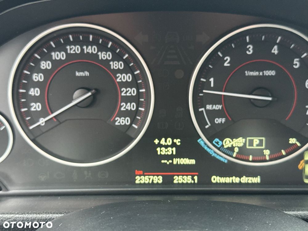 BMW Seria 3 335i xDrive Sport-Aut Sport Line - 29