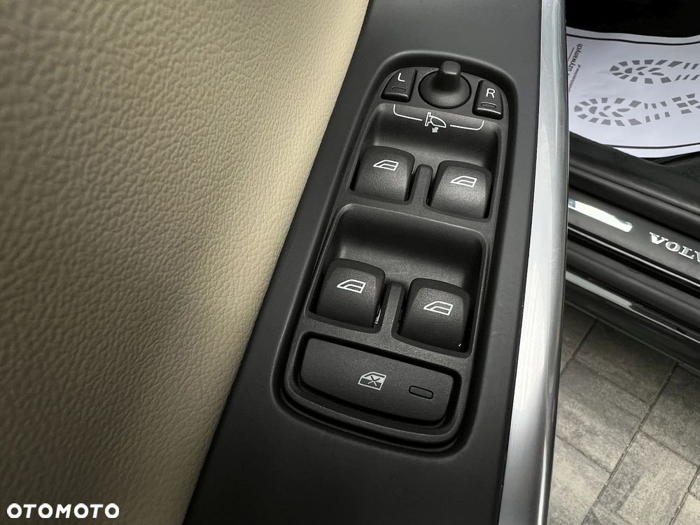 Volvo XC 60 D3 Geartronic Momentum - 33