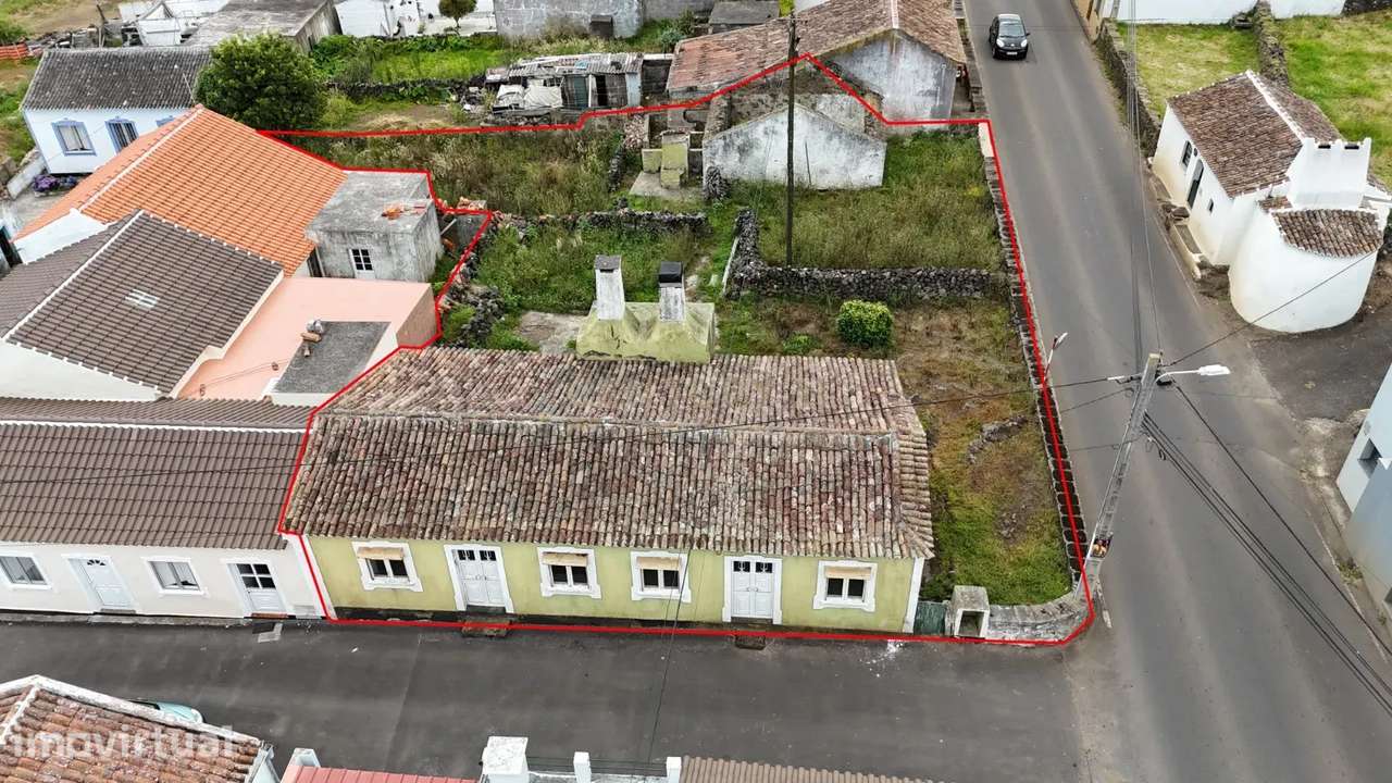 Casa para Recuperação em Vila de São Sebastião, Angra do Heroísmo - Grande imagem: 2/15