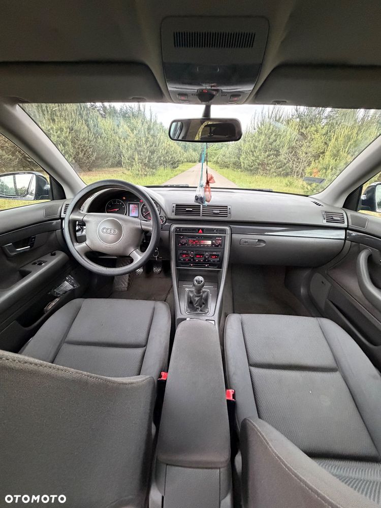 Audi A4 Limousine - 13