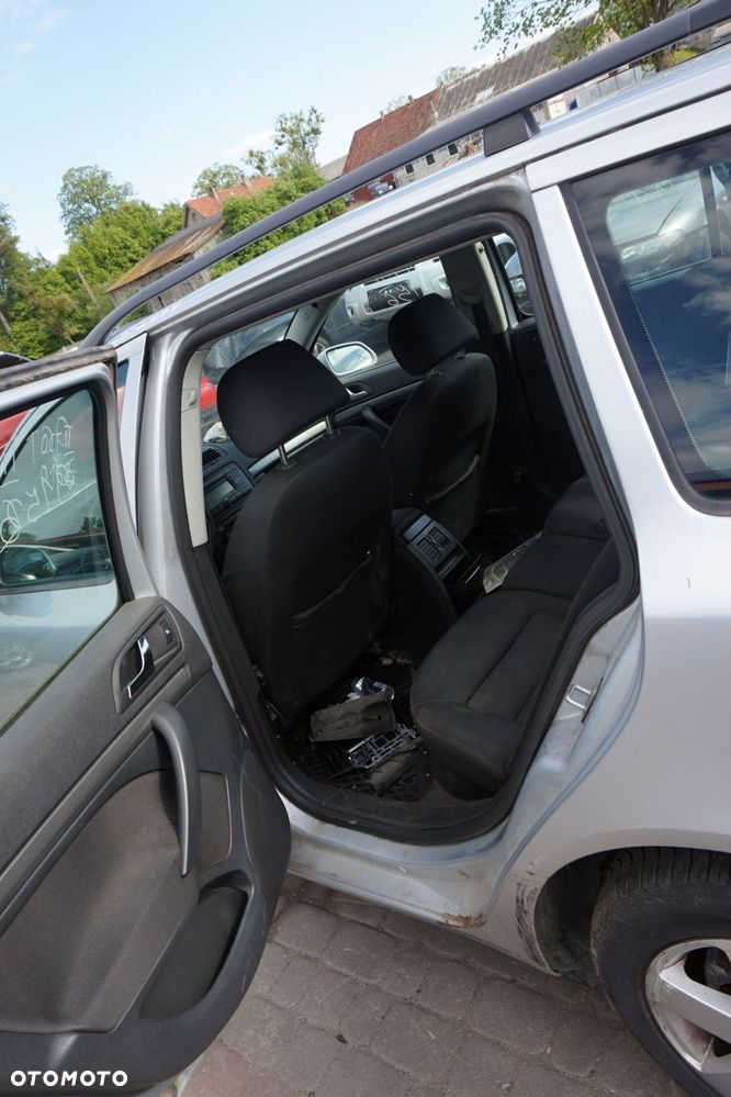 SKODA OCTAVIA II 1Z3 LIFT KOMBI 2008 9156 1.9 TDI BXE 105KM JCR SREBRNY na części - 14