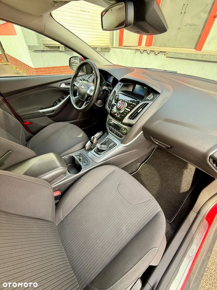 Ford Focus 1.6 EcoBoost Titanium - 13