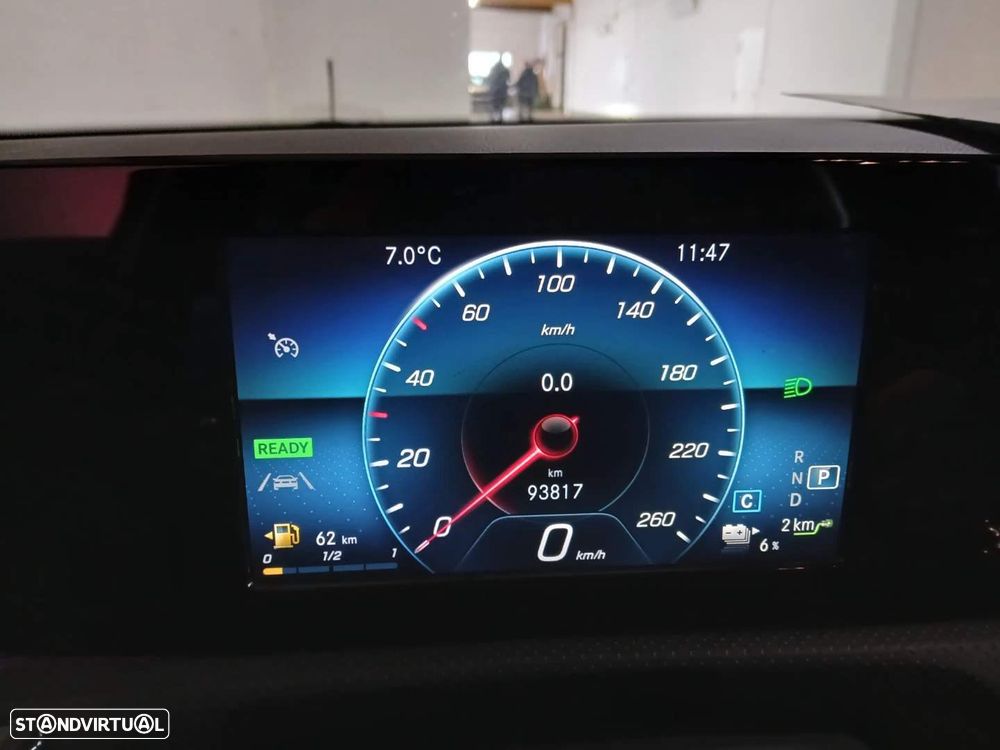 Mercedes-Benz A 250 e AMG Line - 6