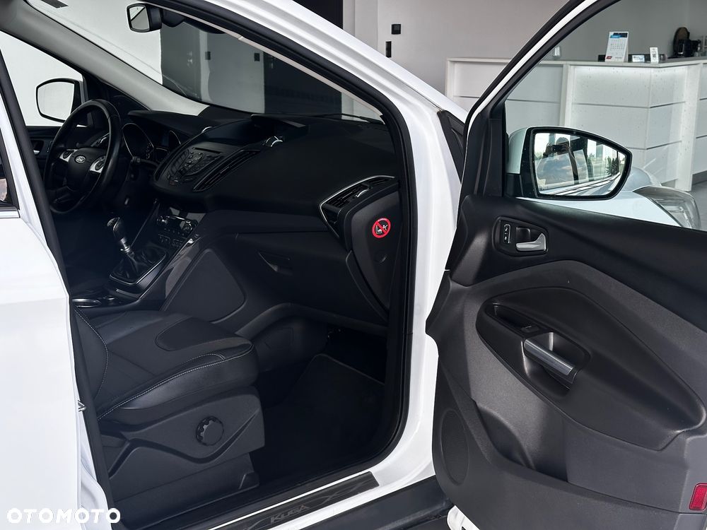 Ford Kuga - 16